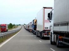 Готвят нова забрана за движение на тирове през лятото
