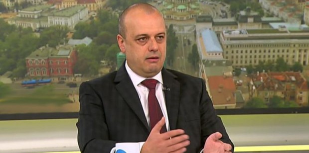 Министърът на туризма Христо Проданов ще настоява до края на