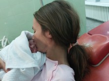 Безплатна онлайн лекция "Първи грижи за новороденото" в "УМБАЛ-Пловдив"