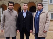 Мирослав Иванов от "Продължаваме Промяната" запази поста си на заместник-председател на НС