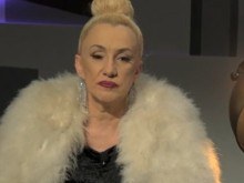 Мъжът на Сашка Васева: Добре е, но не смея да се зарадвам. Вижда силуети