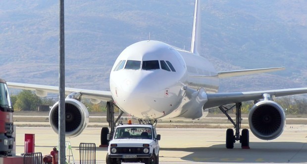 Директни чартърни полети ще тръгнат от Летище Бургас в края