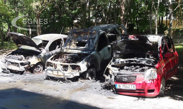 Лек автомобил Сузуки Гранд витара с украинска регистрация е изгорял