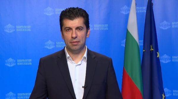 Кирил Петков призова Радев да свика КСНС