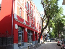 Реновираха още една стара сграда в центъра на Пловдив