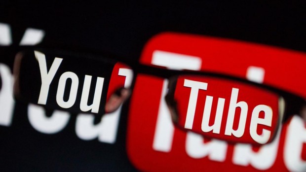 YouTube свали повече от 70 000 видеоклипа и 9 000