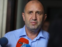 Румен Радев: Искам да чуя Кирил Петков по въпросите за РСМ