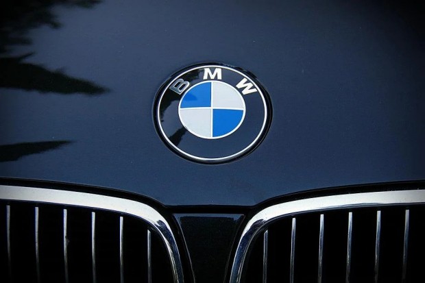 Германската автомобилна компания BMW проучва нови  инвестиции в слънчева, геотермална