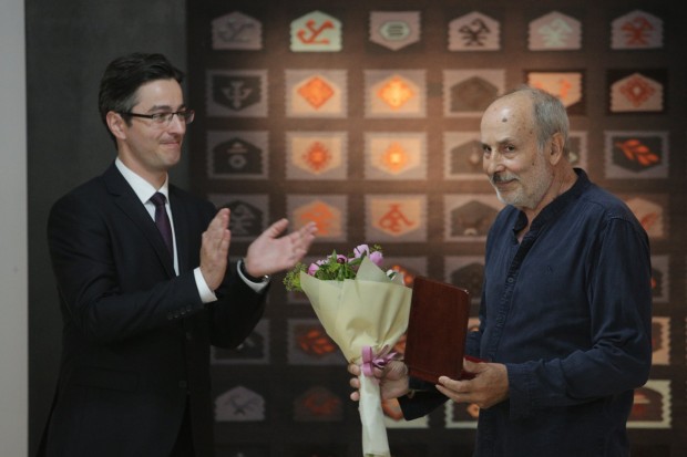 Министърът на културата Атанас Атанасов връчи днес традиционните награди на