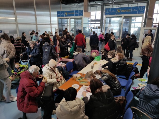 Между 6000 и 7000 украински бежанци настанени във варненските хотели
