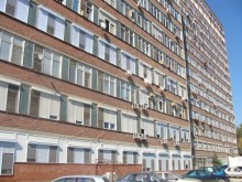 Дядо Коледа раздава подаръци на болни дечица