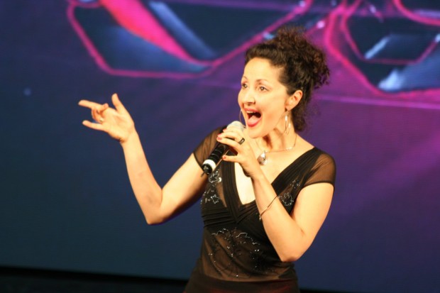 Джаз изпълнителката и композитор Александрина Симеон е родена във Варна