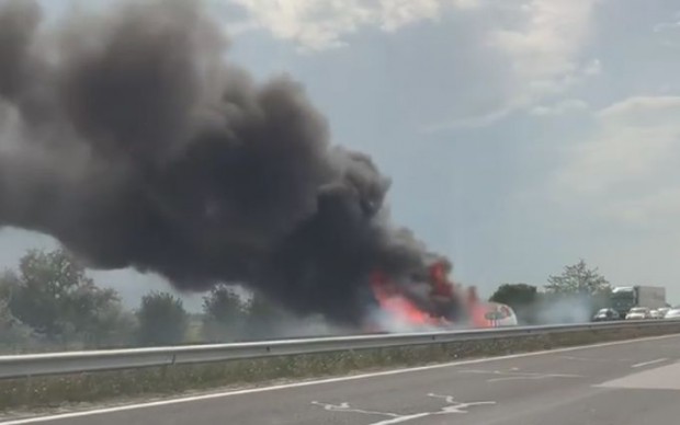 Преди минути Plovdiv24.bg ви информира за верижна катастрофа на магистрала