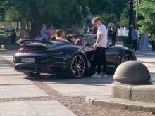 Голяма изцепка пред Народния театър, виновникът се оказа прочут богаташки син!