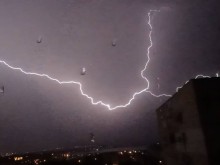 Съвети за безопасност при гръмотевични бури