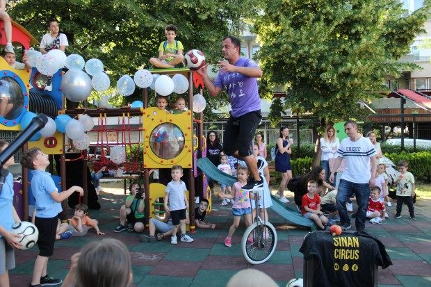 Атрактивно шоу Синан Циркус бе представено в парк Моливчета Организатор