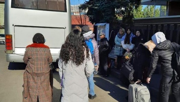 Само десетина украински семейства са настанени във временния център в