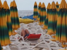 Туристи, останали без почивка през 2020 г., все още си чакат парите от туроператорите
