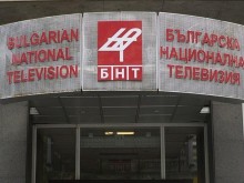 Двама от кандидатите за шеф на БНТ с неизрядни документи, СЕМ им ги върна