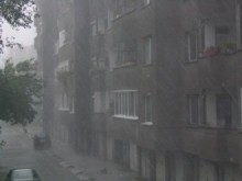 Очакват обилни валежи от утре, дъжд и сняг за Нова година