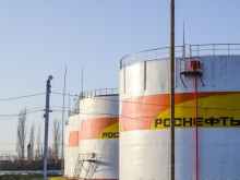 Официално: Отсрочката за България от ембаргото върху руския петрол е потвърдена от ЕС