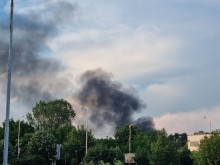 Облаци черен дим над Пловдив