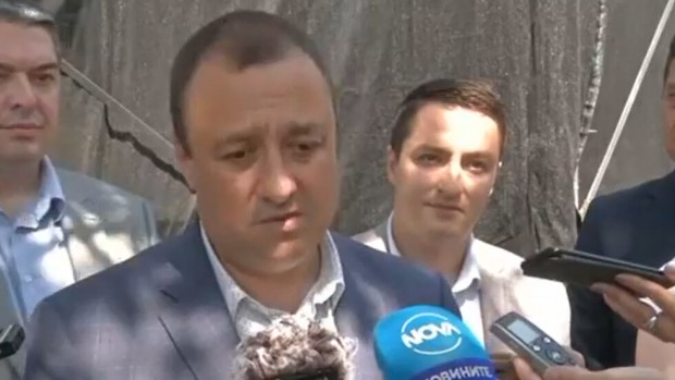 Няма опасност от зърнена криза в България Това заяви министърът