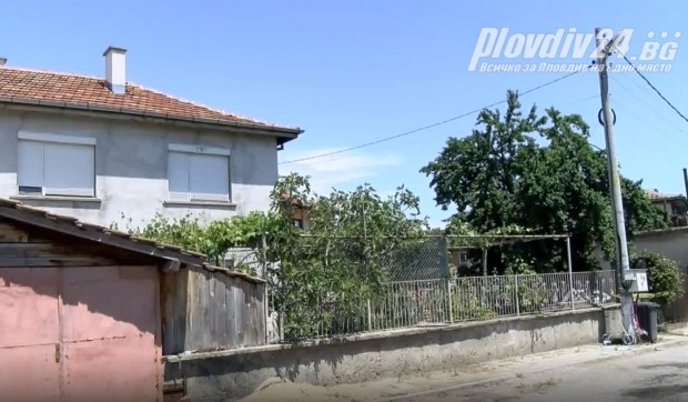 Заварили Лиляна с окървавен нож в ръка, после пробола и себе си