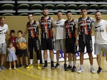 БК Локомотив се представи с победа в Пловдив, футболисти подкрепиха новия баскетболен клуб