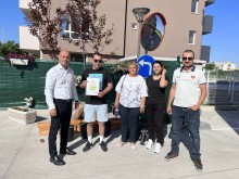 В "Тракия" наградиха първите победители в конкурса "Цветен кът 2022" 