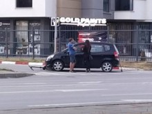 Дете с електрическа тротинетка се вряза в автомобил на "Пещерско шосе"
