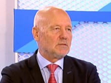 Тагарев: Рано или късно ще се потвърди, че България изнася оръжие за Украйна