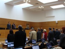 Премиите на общинари - удържани за неплатени данъци
