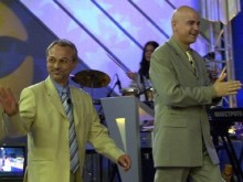 Вижте интервюто на Ахмед Доган в "Шоуто на Слави" през 2005 г.