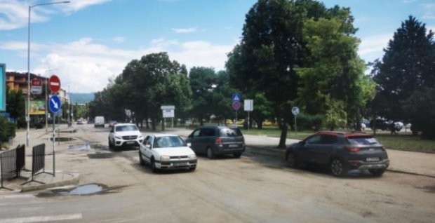 Булевард Димитър Солунски вече е отворен за движение на моторни