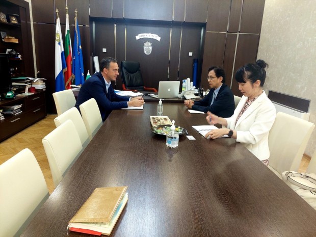 Кметът на Бургас Димитър Николон прие днес посланика на Япония