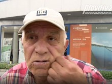 Два юмрука в лицето на възрастен шофьор след катастрофа