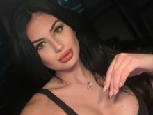 Фенове заплашиха Мис България 2020: Да не те видим и теб в някой клип в интернет