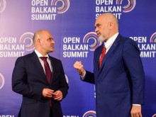 Еди Рама нарече Димитър Ковачевски на шега "премиер на Западна България"