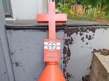 Зловещи шамандури плашат туристи по морето в Румъния!