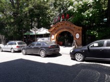 Глоби в центъра на Пловдив заради паркиране, знак не се вижда