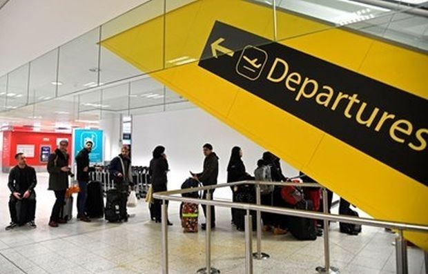 Полицията за борба с тероризма е арестувала на лондонско летище