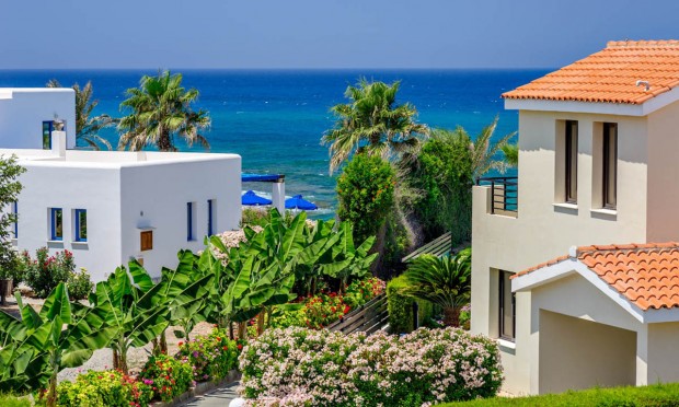 Пазарът на недвижими имоти в Кипър преживява мини-бум, като първите