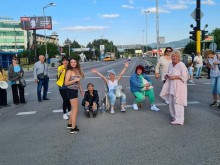 Столичанин: Супер са ви протестите! На мой приятел диабетик му е паднала захарта, докато вие блокирате трафика!