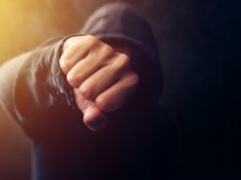 Изправят пред съда бабаит след закана за убийство и жестока агресия към младеж