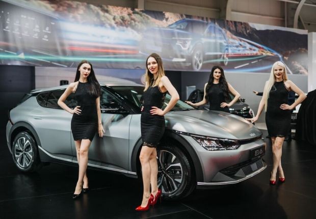 На Автомобилен салон София 2022 за пръв път електрифицираните модели