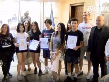 Тези са децата, върнали чантата с многото пари