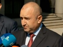 Румен Радев: Кирил Петков не е куриер, а премиер