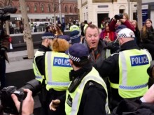 Десетки хиляди излязоха на протест в центъра на Лондон