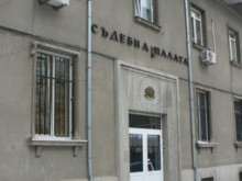 Оставиха в ареста двама от нападателите на полицаи в Самоков